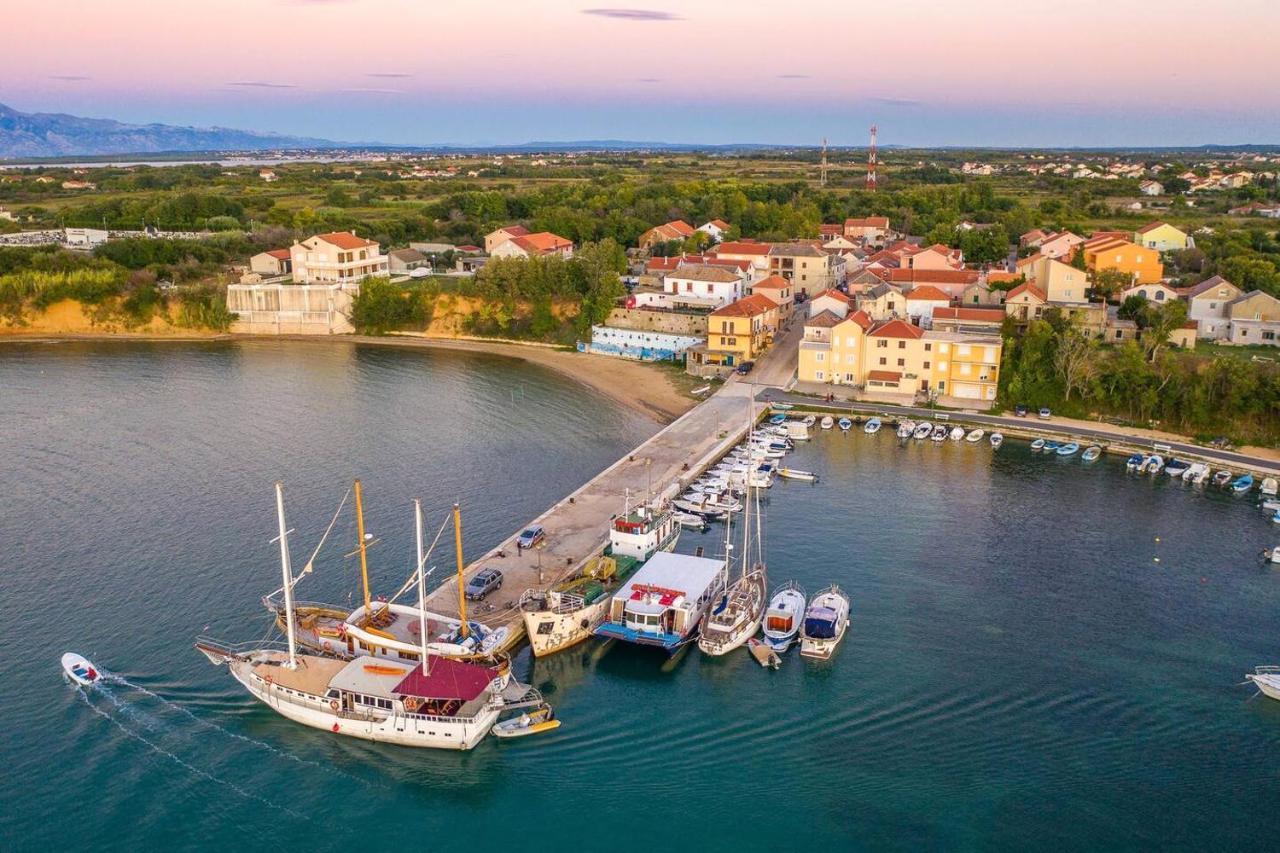 Apartments By The Sea Privlaka, Zadar - 666 Экстерьер фото