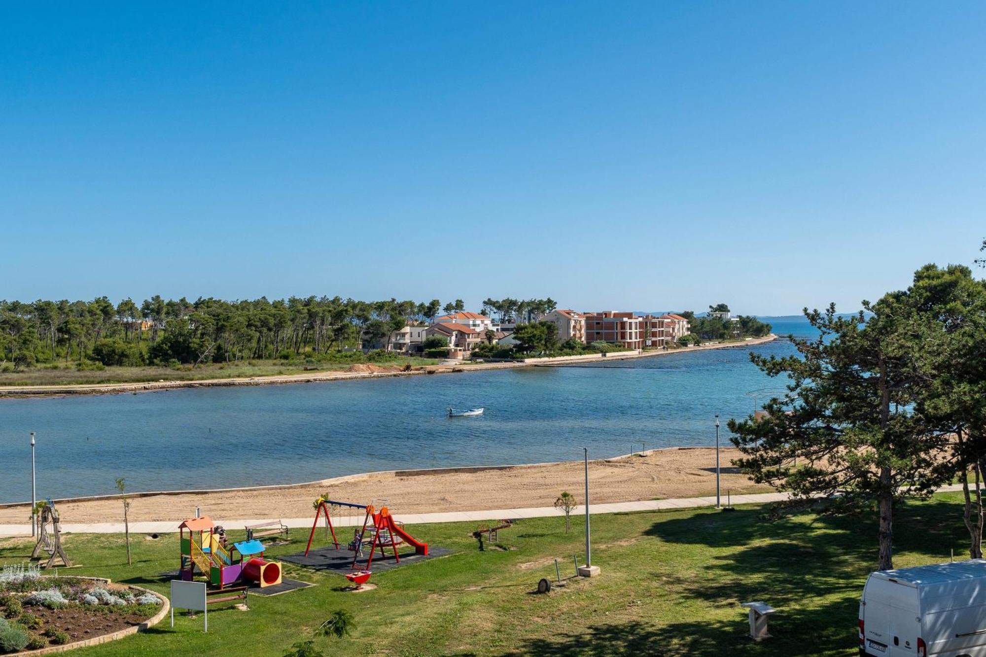 Apartments By The Sea Privlaka, Zadar - 666 Экстерьер фото
